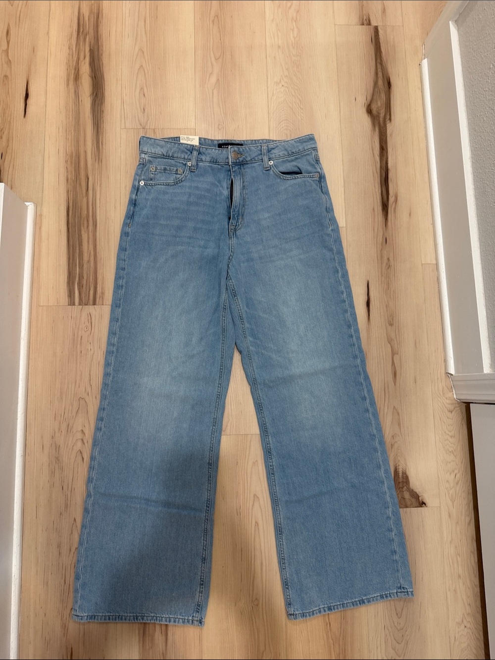 NWT Aeropostale High Rise Wide Leg Jeans Medium Wash